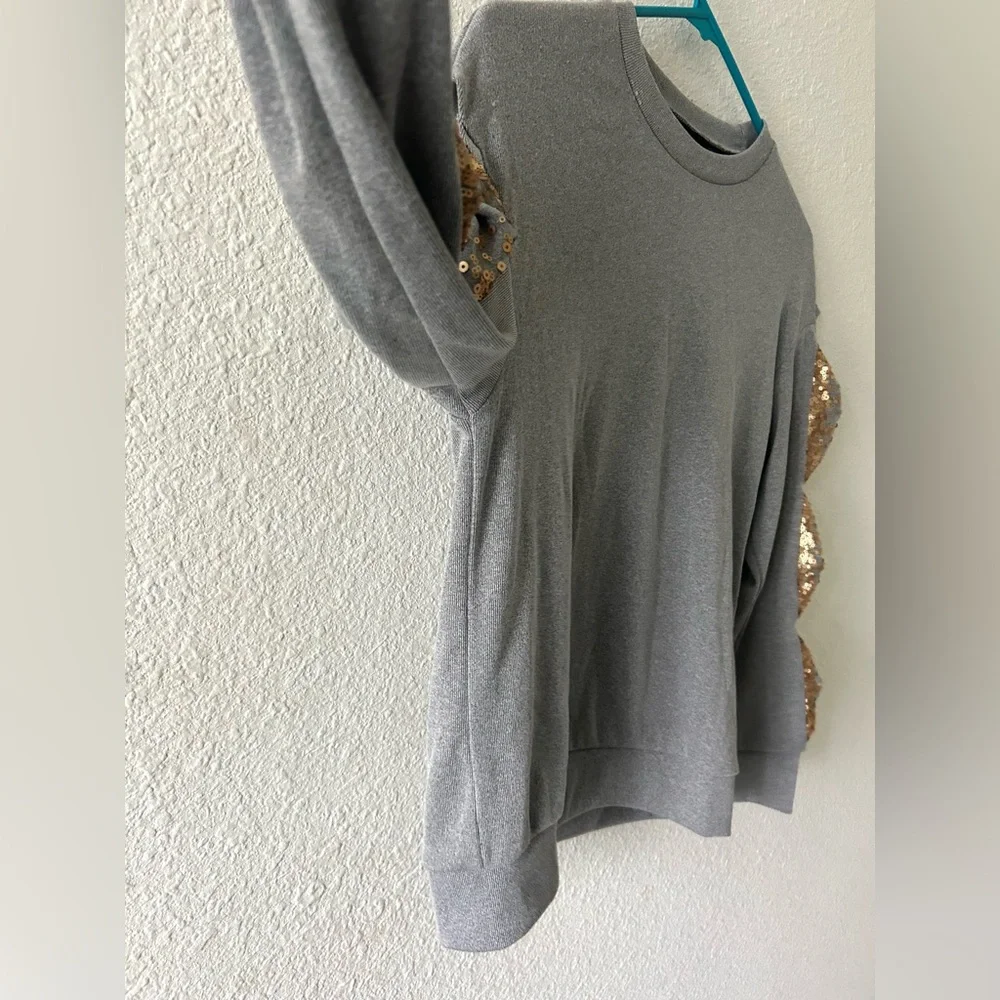 CBR Gray Textured Sweatshirt w/ Gold Sequin Sleeve Detail – Size Small - Picture 2 of 11